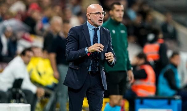 德拉富恩特：10人打出完美比赛 我为球队感到自豪