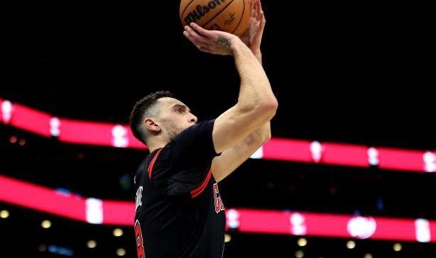 开云官网-交易价值大幅度跳水 “高薪低能”的拉文已成负资产