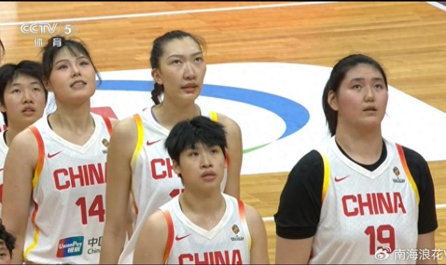 光颜值高有啥用？12分钟没一个助攻+0得分，这还是控卫？快换了她吧|后卫线|体育赛事讨论|郑薇|王佳琦|宫鲁鸣_新浪体育_新浪新闻