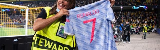 kaiyun-被C罗闷中女保安获赠他7号球衣 7年前曾跟他对骂